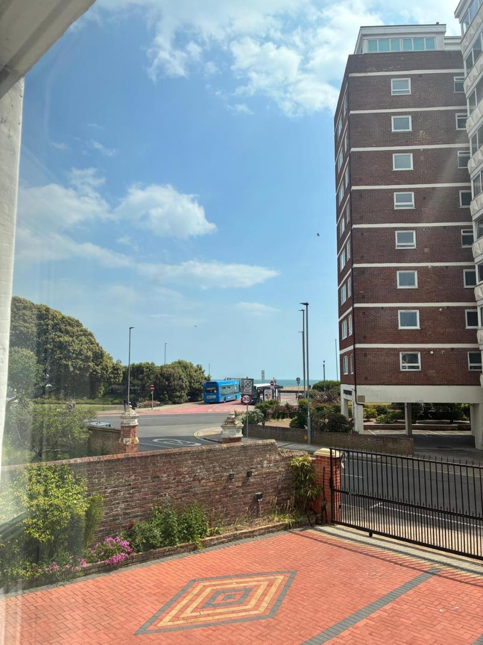 Aparthotel By The Sea, Portsmouth, Parking Ev 22kw Available Portsmouth